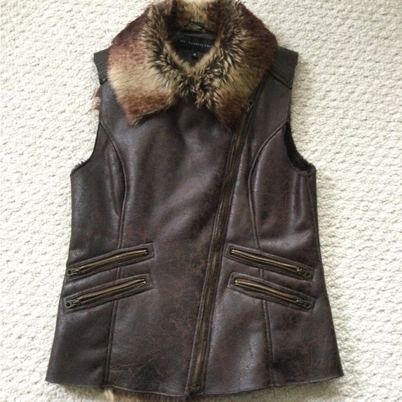 Fun faux leather and fur vest - Picture 2 of 11